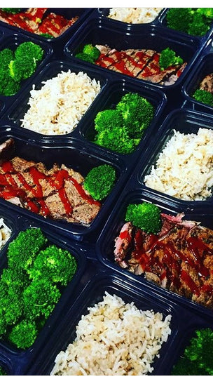 Sriracha Honey BBQ Steak with Broccolli and Rice - Nourish NB